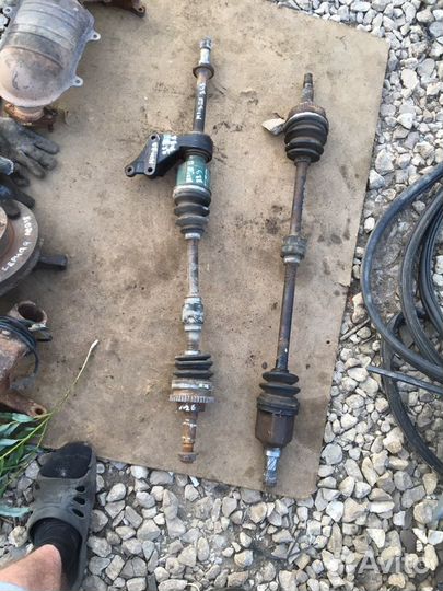 Привод правый mazda 323 f ba