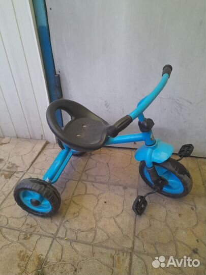Детский 3х колесный велосипед бу