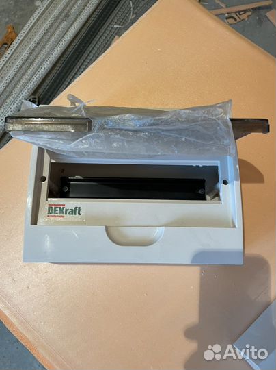 Электрический навесной щиток DeKraft 12 мест