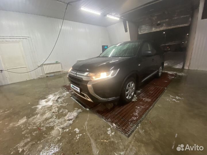 Mitsubishi Outlander 2.0 CVT, 2019, 130 000 км