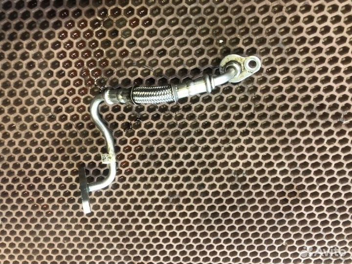 Трубка охлаждения турбины Porsche Maccan 95B DCN