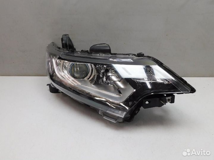 Фара правая Mitsubishi Outlander