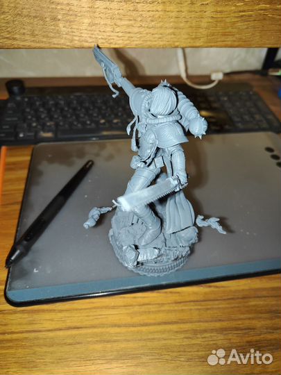 Фигурка warhammer 40000