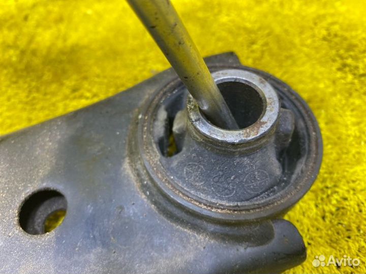 Рычаг передний правый Subaru Xv/Impreza