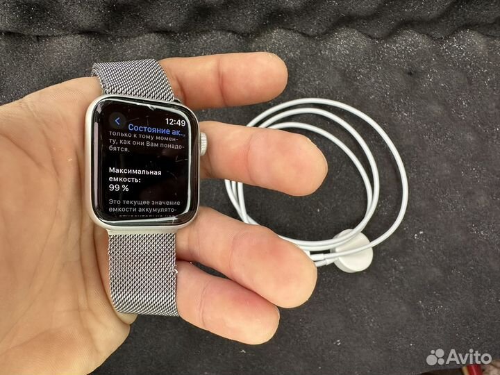 Apple Watch 6 40 mm отличные