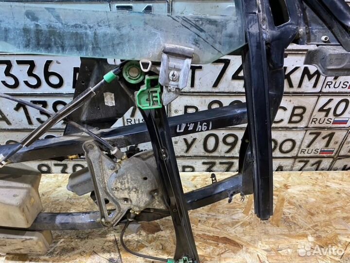 Стеклоподъемник передний правый Audi A4 B5 ADR