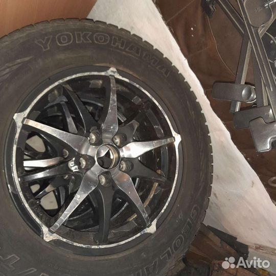 Yokohama 125T 215/70 R16