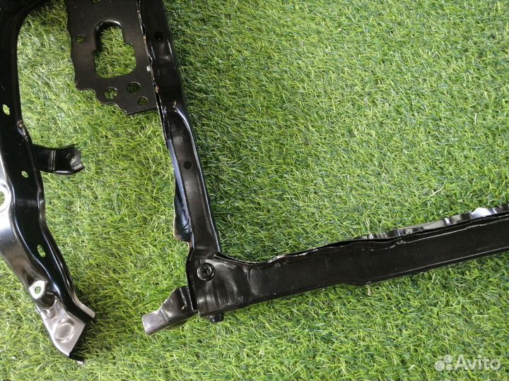 Рамка радиатора Toyota Rav4 ASA44 2015