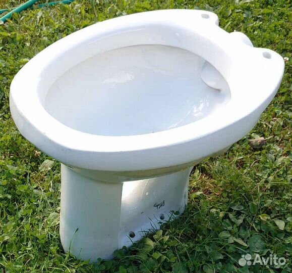 Продам новый унитаз