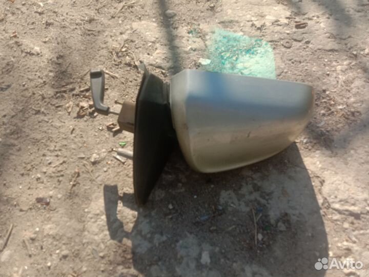 Зеркало автомобильное