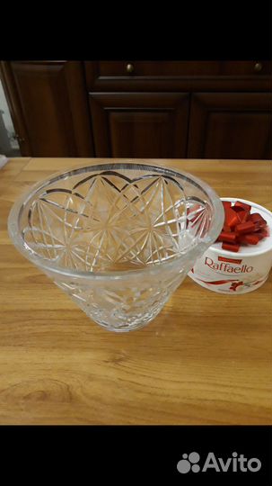 Ваза хрустальная