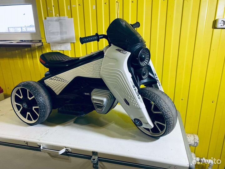 Детский электромобиль