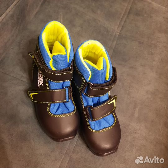 Лыжные ботинки новые