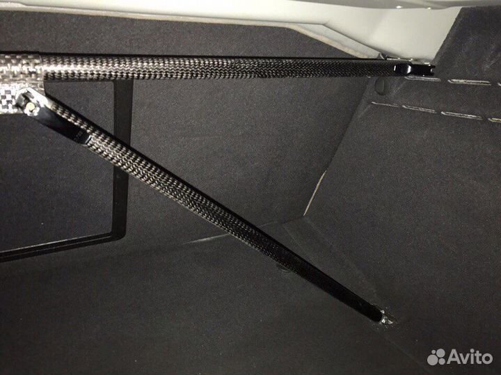 Карбоновая распорка audi a6 s6 rs6