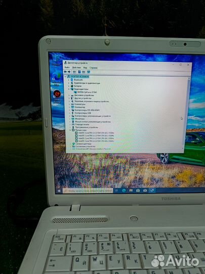 Очень большой ноутбук Toshiba для игр и работы