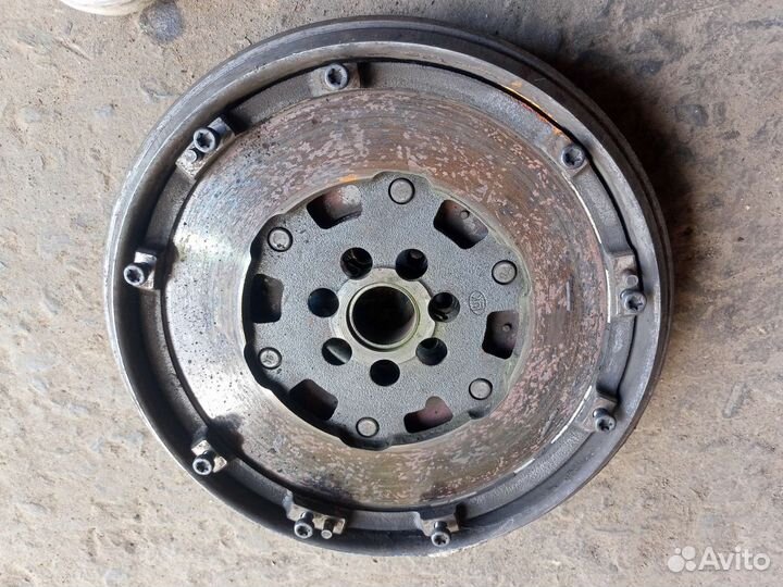 Маховик двухмассовый на Renault Scenic 2 K9K