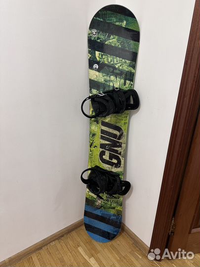 Сноуборд gnu + крепления mission