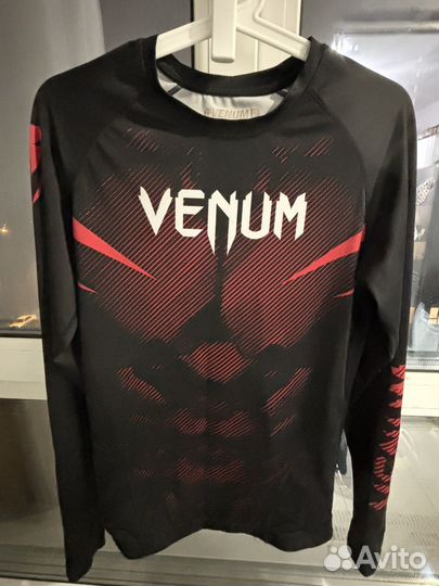 Рашгард venum