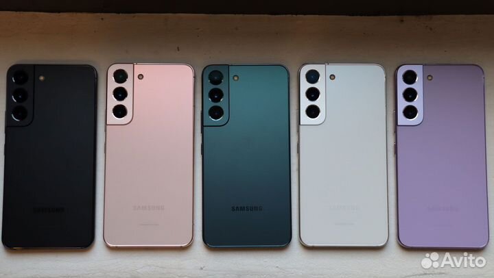 Samsung Galaxy S22, 8/256 ГБ