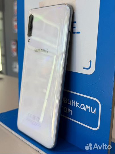 Samsung Galaxy A50, 4/64 ГБ