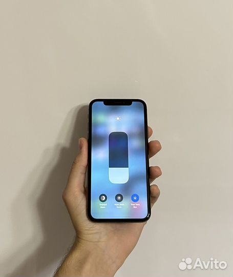 iPhone X, 64 ГБ