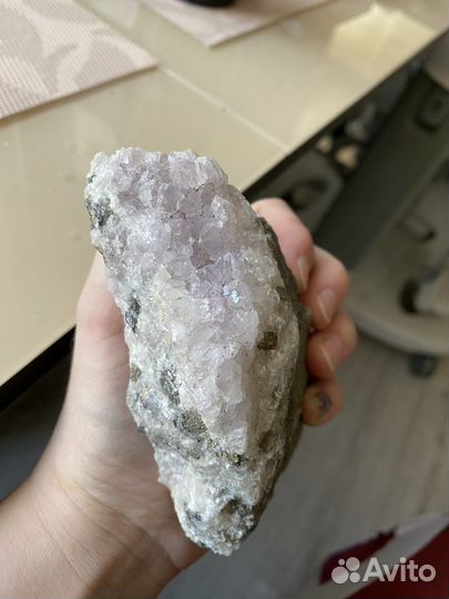 Камни и минералы. Друза аметиста