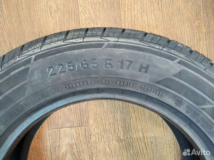 Continental ContiCrossContact LX2 2.25/65 R17