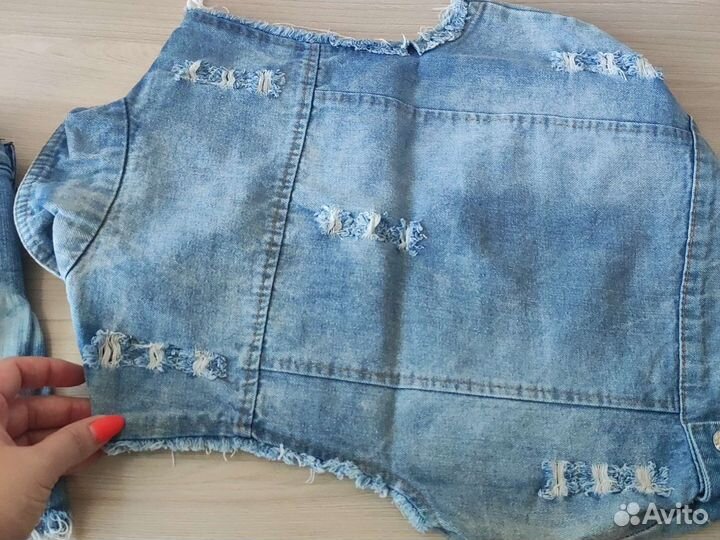 Джинсовая жилетка для девочки