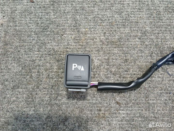 Кнопка парктроников Nissan Qashqai J11