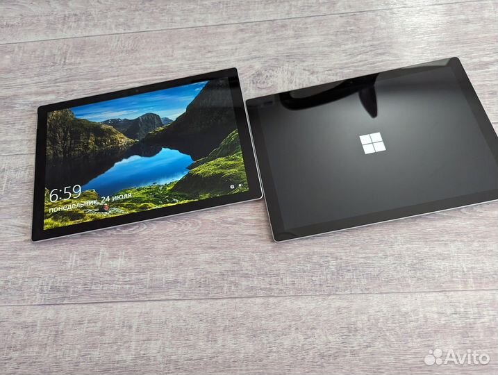 Microsoft Surface Pro 5 i5 8gb 256gb