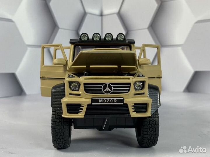 Модель машины Mercedes Gelandewagen 6x6 1:24