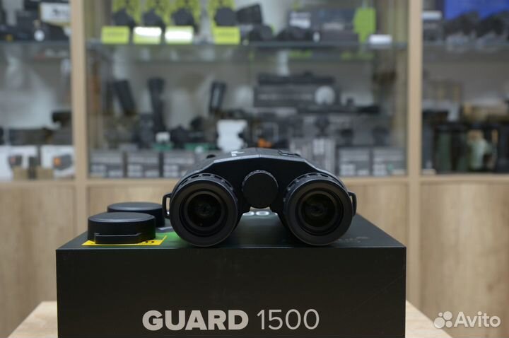 Бинокль с дальномером Levenhuk Guard 1500