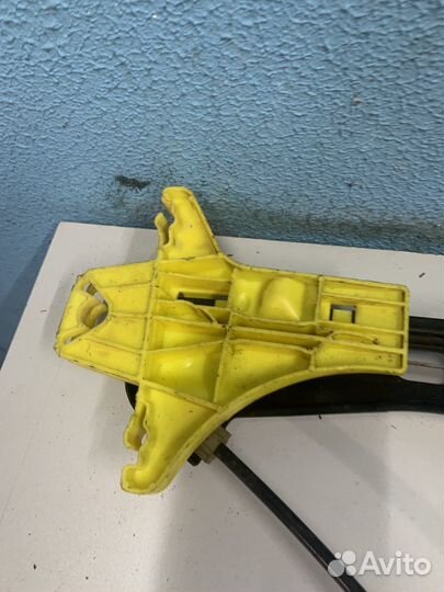 VW Polo стеклоподъемник задний левый 6RU839461E