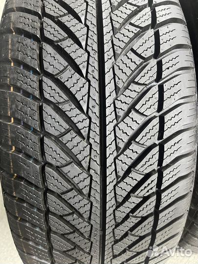 Goodyear UltraGrip 8 Performance 245/45 R18 100V