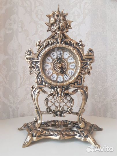 Часы бронза