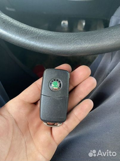 Ключ зажигание skoda
