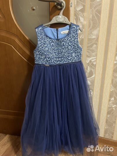 Нарядное платье