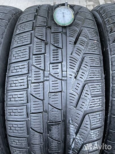 Pirelli Winter Sottozero 240 Serie II 235/45 R18