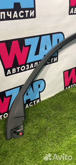 Молдинг стекла двери передней правой Alfa Romeo