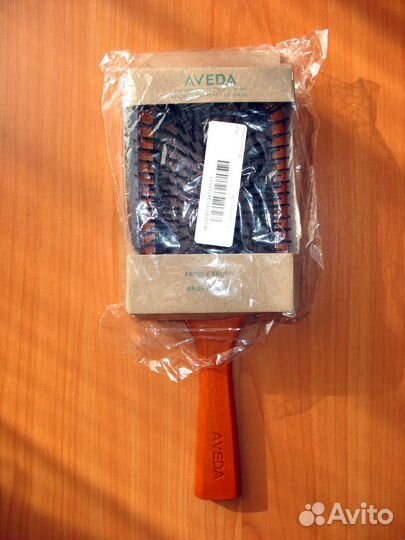 Новая деревянная массажная расчёска Aveda