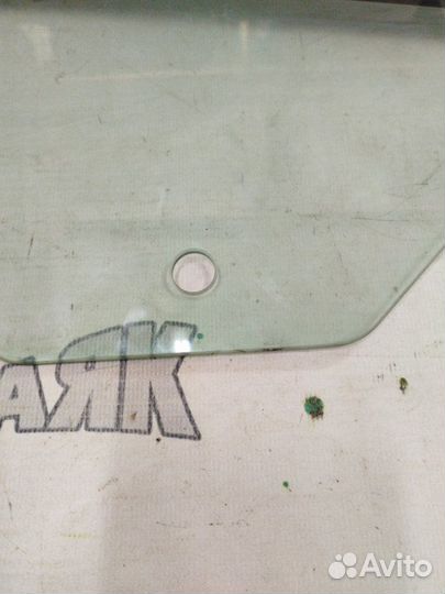 Стекло двери заднее правое Bmw X3 E83 N52B25A