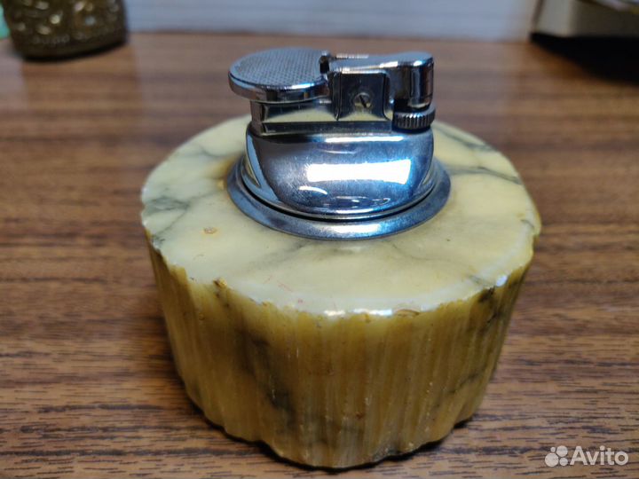 Настольня зажигалка