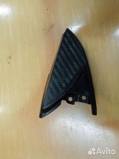 Suzuki GSX-R 600/750 11-19 г. Пластик поворотов