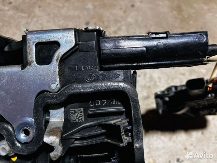 Замок двери с доводчиком передний правый Bmw 7 F02