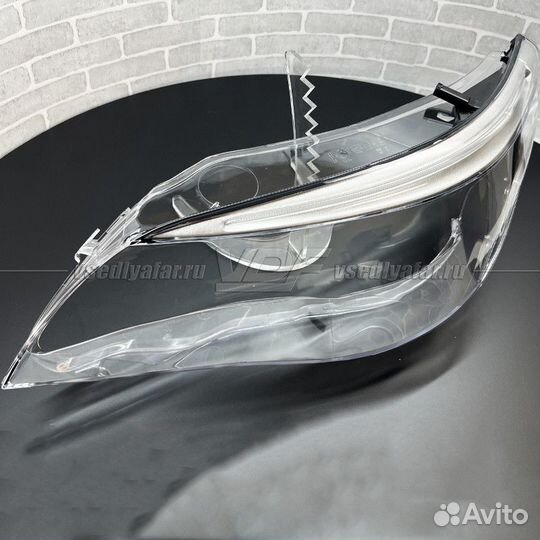 Стекло для фары BMW 5 E60 / E61 (2003-2010) Левое