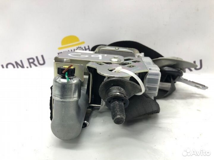 Ремень безопасности передний правый Mitsubishi