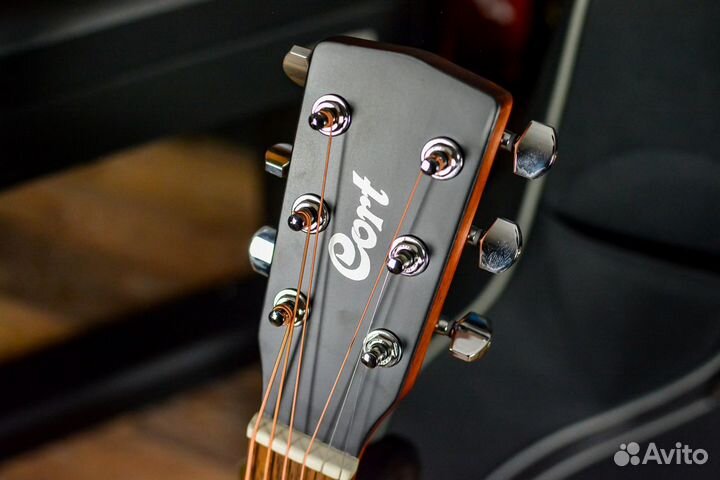 Гитара уменьшенная Cort + Аксессуары