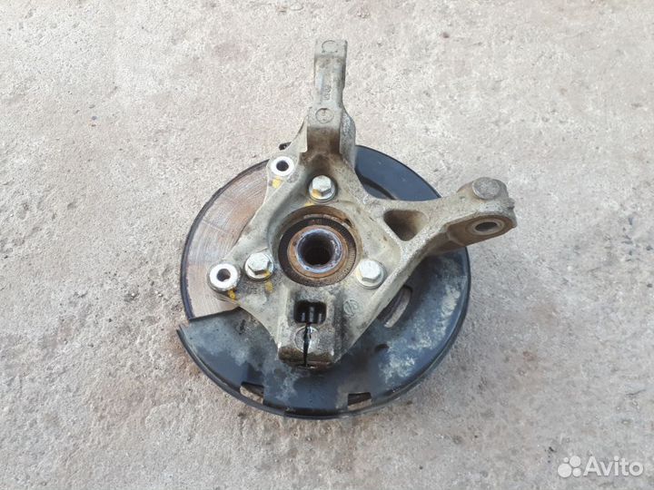 Кулак поворотный передний правый Chevrolet Cruze I