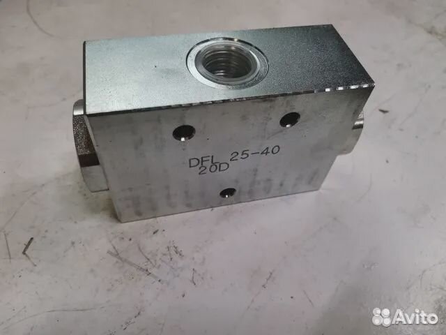 Делитель потока. Клапан VMP. Гидронасос