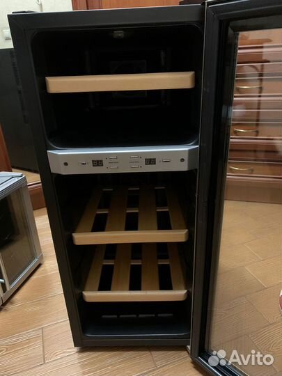 Продаются винные холодильники